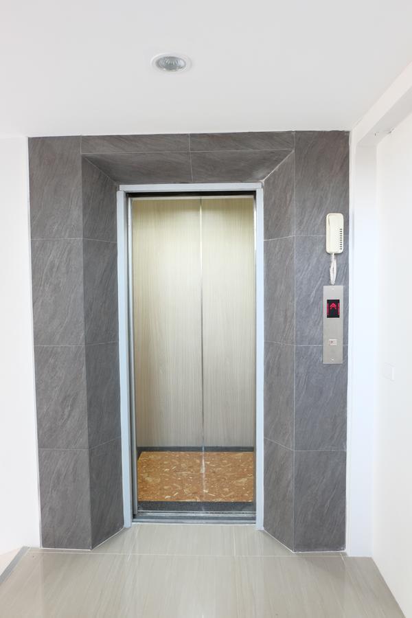 Calivefornia 2016 Hotel Csiangraj Kültér fotó
