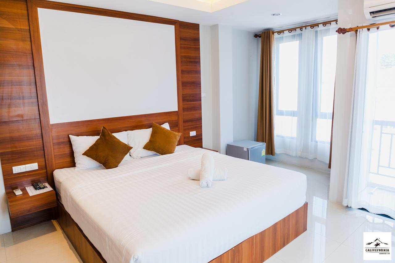 Calivefornia 2016 Hotel Csiangraj Kültér fotó