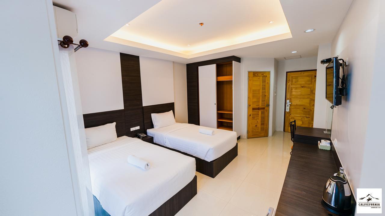 Calivefornia 2016 Hotel Csiangraj Kültér fotó