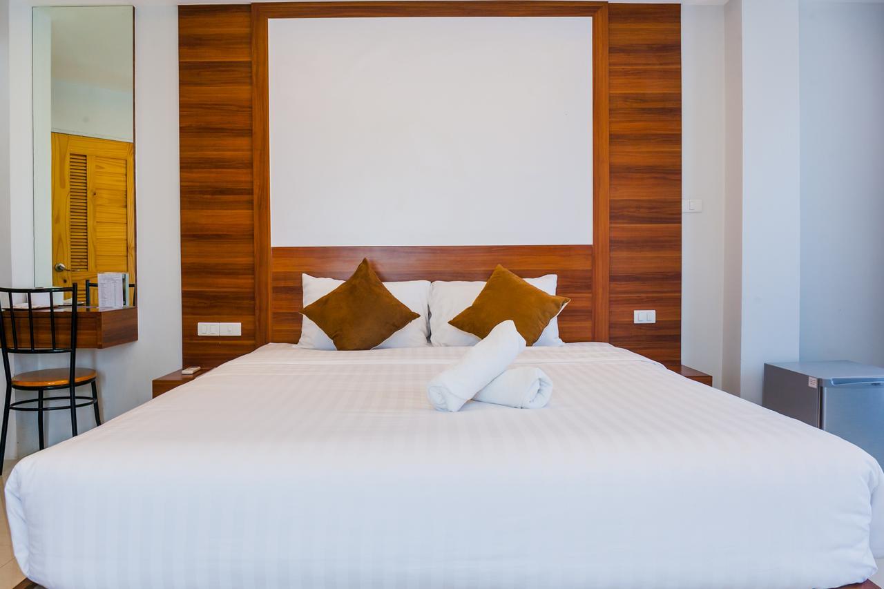 Calivefornia 2016 Hotel Csiangraj Kültér fotó