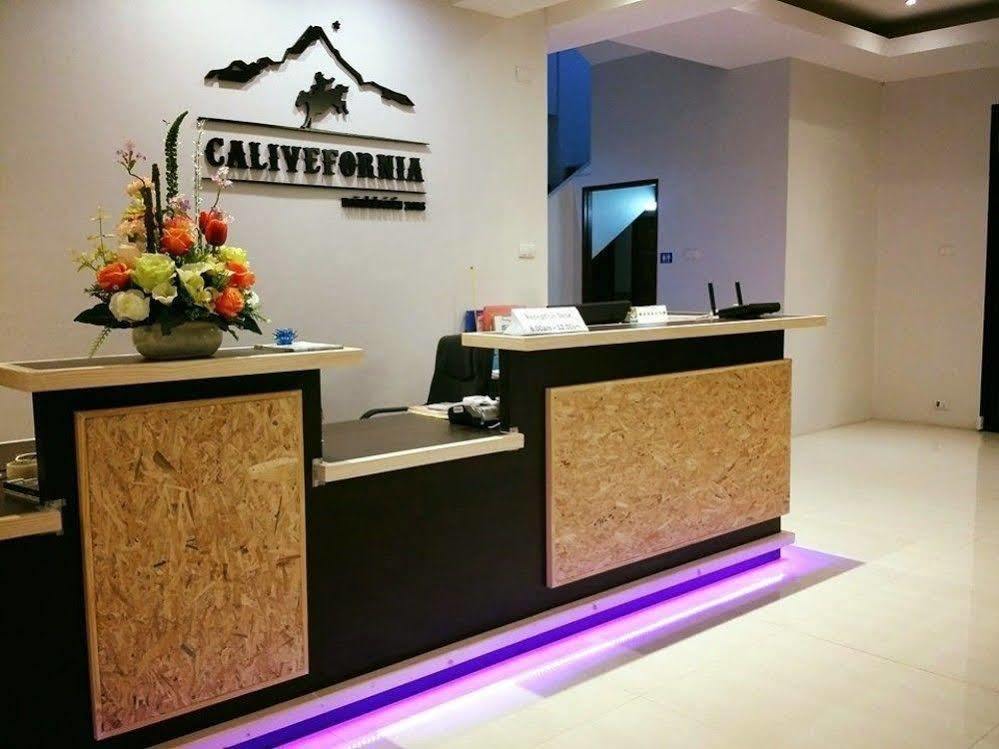 Calivefornia 2016 Hotel Csiangraj Kültér fotó